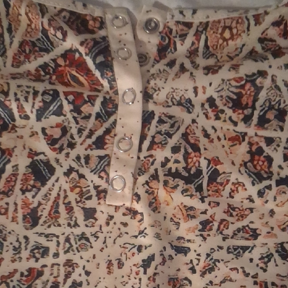 Noracora Floral Print Top in Cream and Black Size S Multicolor Lightweight Boho - Picture 4 of 5